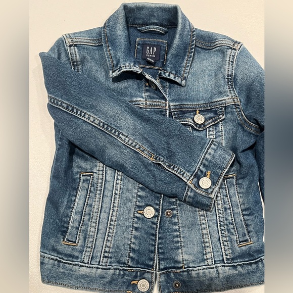 Girls GAP Jean jacket (like new) - Picture 3 of 10